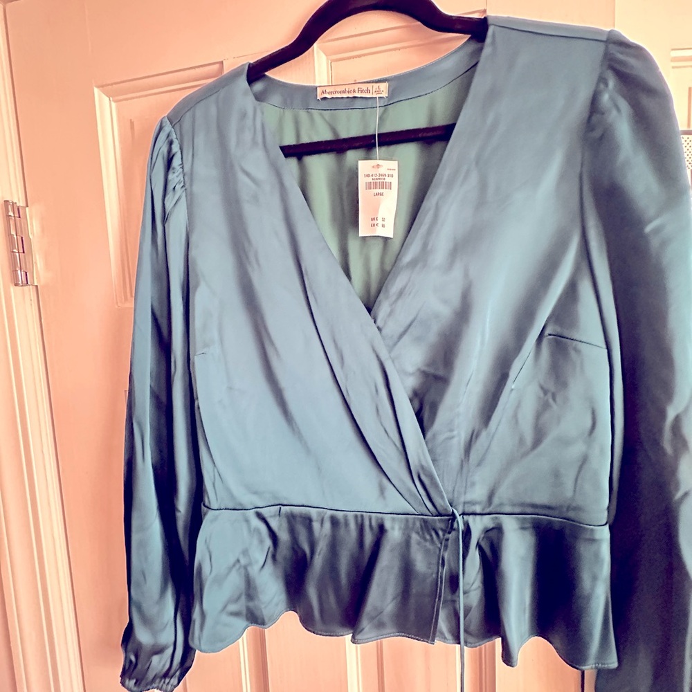 Abercrombie & Fitch satin wrap front blouse in teal- Large NWT - Picture 8 of 9